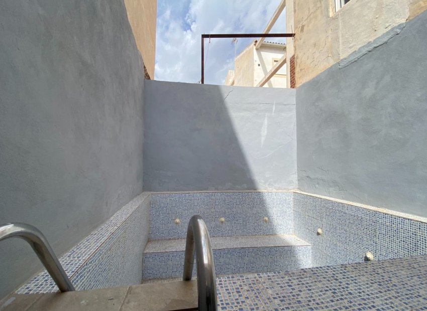 Resale - Apartment / flat - Torrevieia - Center