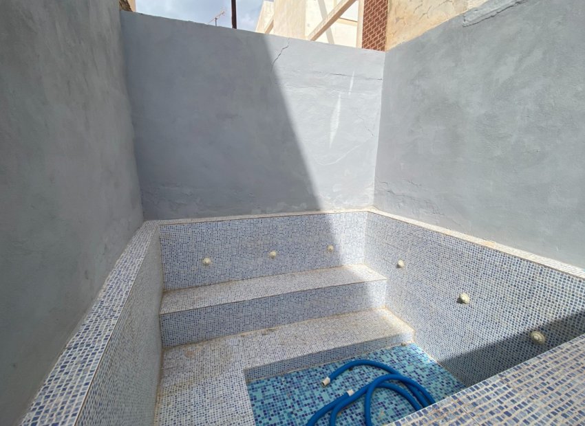 Resale - Apartment / flat - Torrevieia - Center