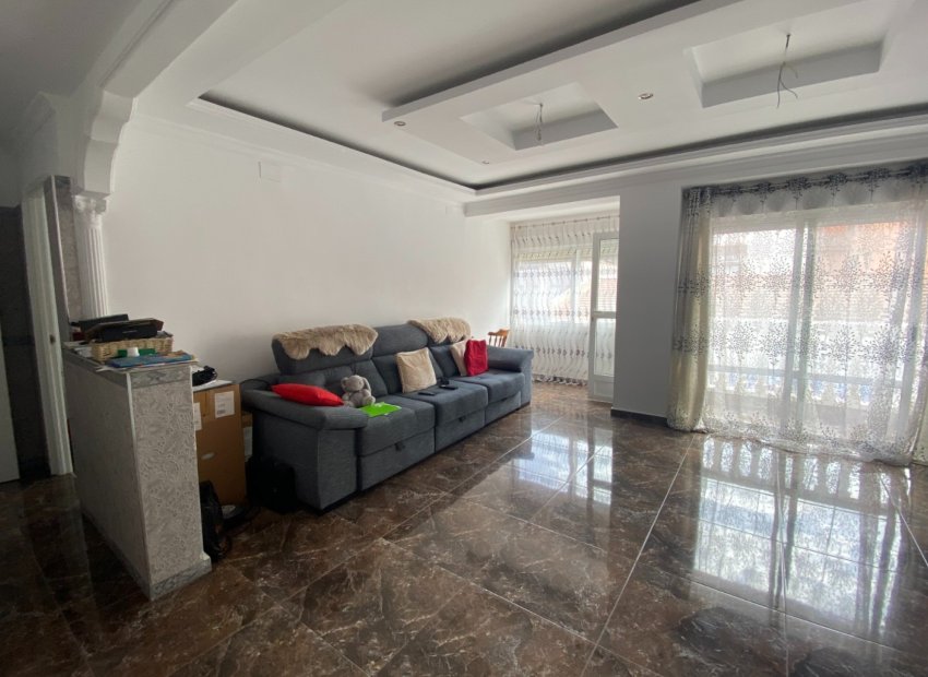 Resale - Apartment / flat - Torrevieia - Center