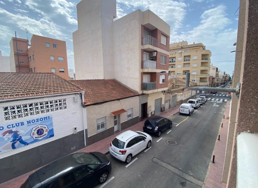 Resale - Apartment / flat - Torrevieia - Center