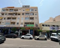Resale - Apartment / flat - Torrevieia - Center