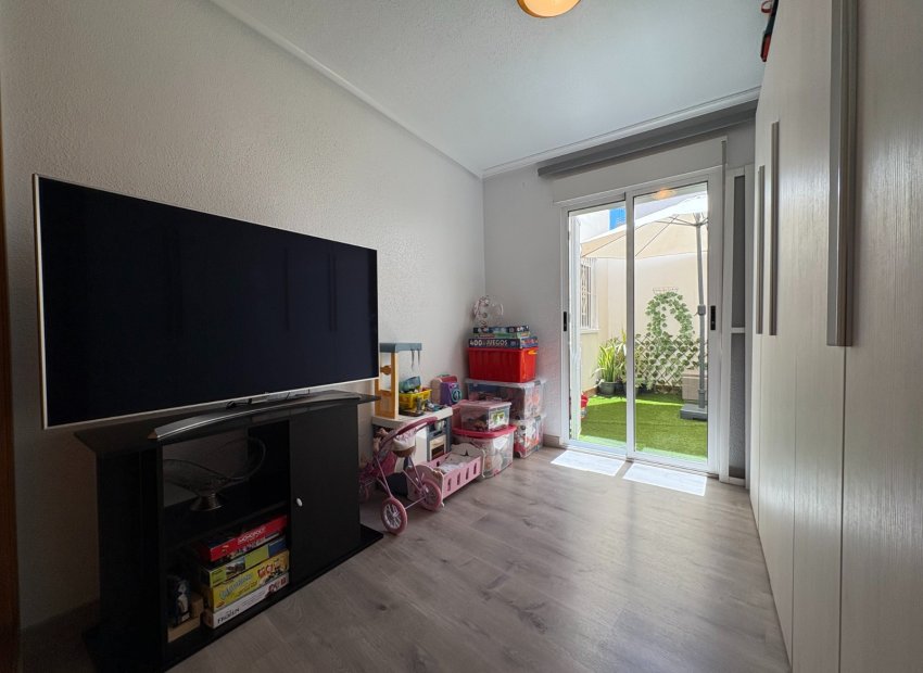 Resale - Apartment / flat - Torrevieia - Center