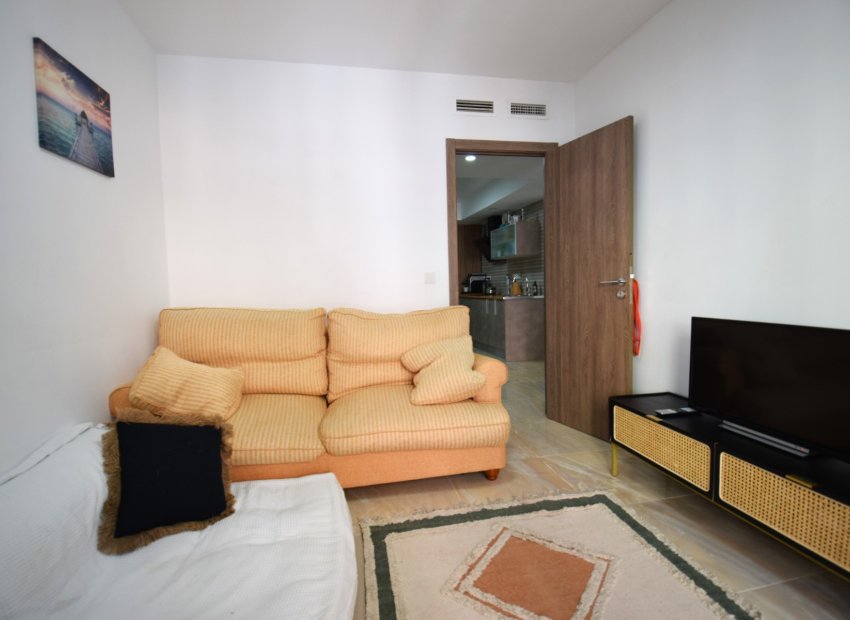 Resale - Apartment / flat - Torrevieia - Center
