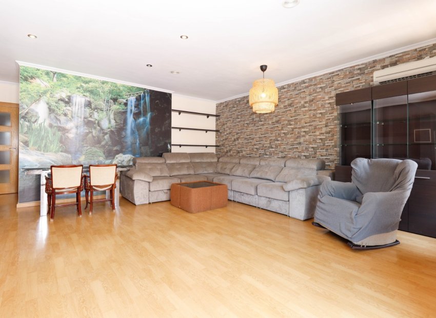 Resale - Apartment / flat - Torrevieia - Center