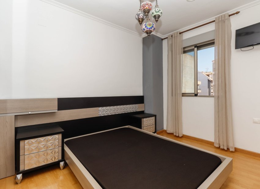 Resale - Apartment / flat - Torrevieia - Center