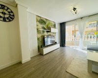 Resale - Apartment / flat - Torrevieia - Center