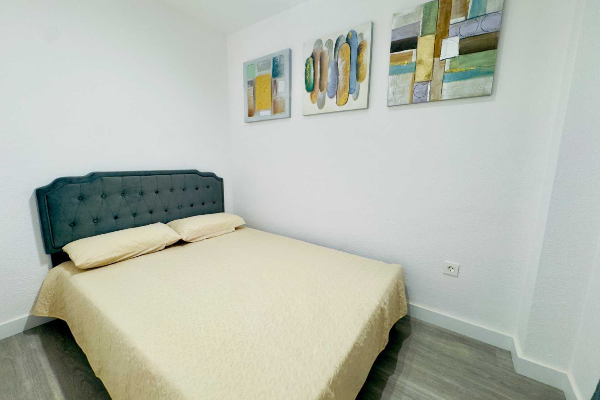 Resale - Apartment / flat - Torrevieia - Center