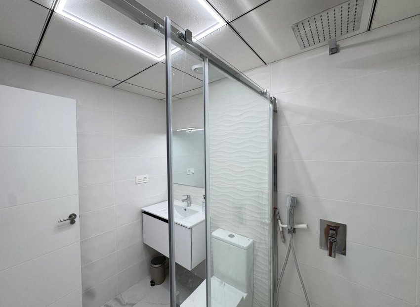 Resale - Apartment / flat - Torrevieia - Center