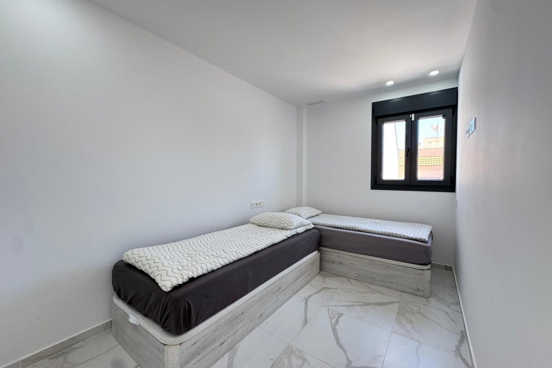 Resale - Apartment / flat - Torrevieia - Center