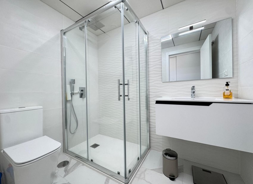 Resale - Apartment / flat - Torrevieia - Center