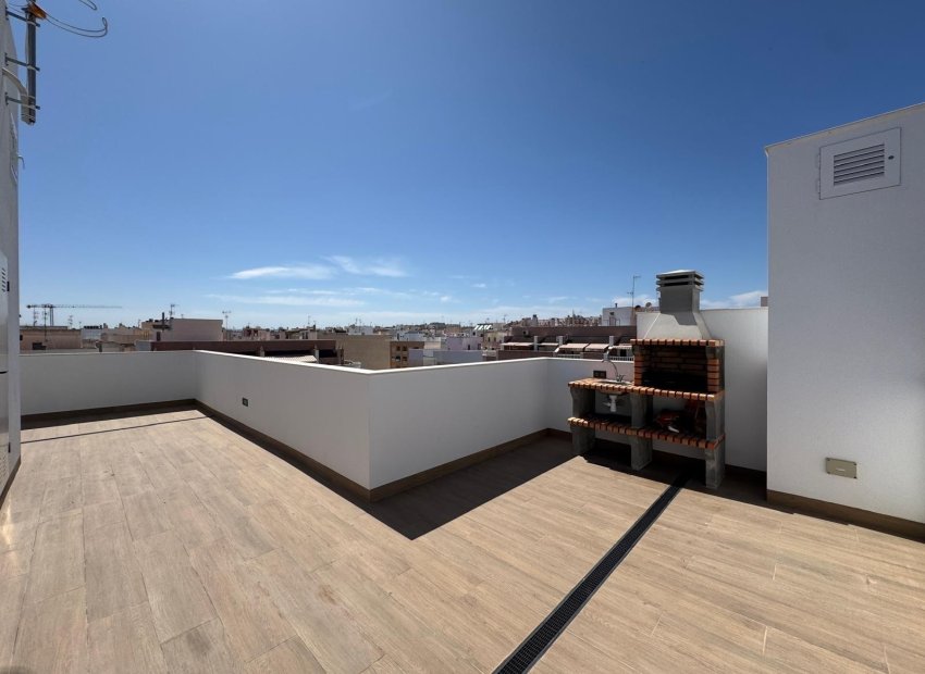 Resale - Apartment / flat - Torrevieia - Center