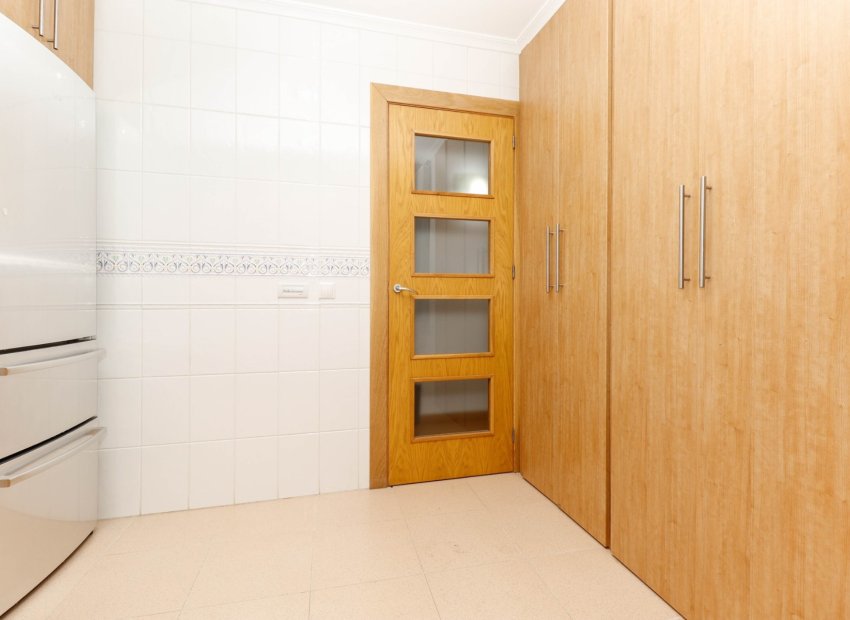 Resale - Apartment / flat - Torrevieia - Center