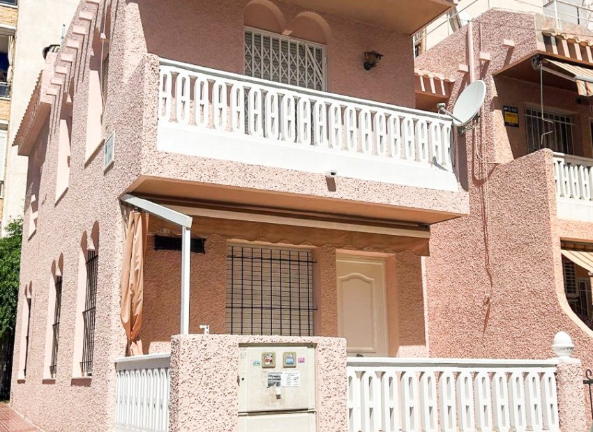 Resale - Apartment / flat - Torrevieia - Center