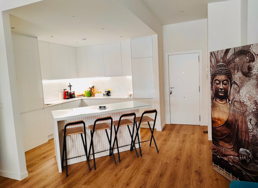 Resale - Apartment / flat - Torrevieia - Center