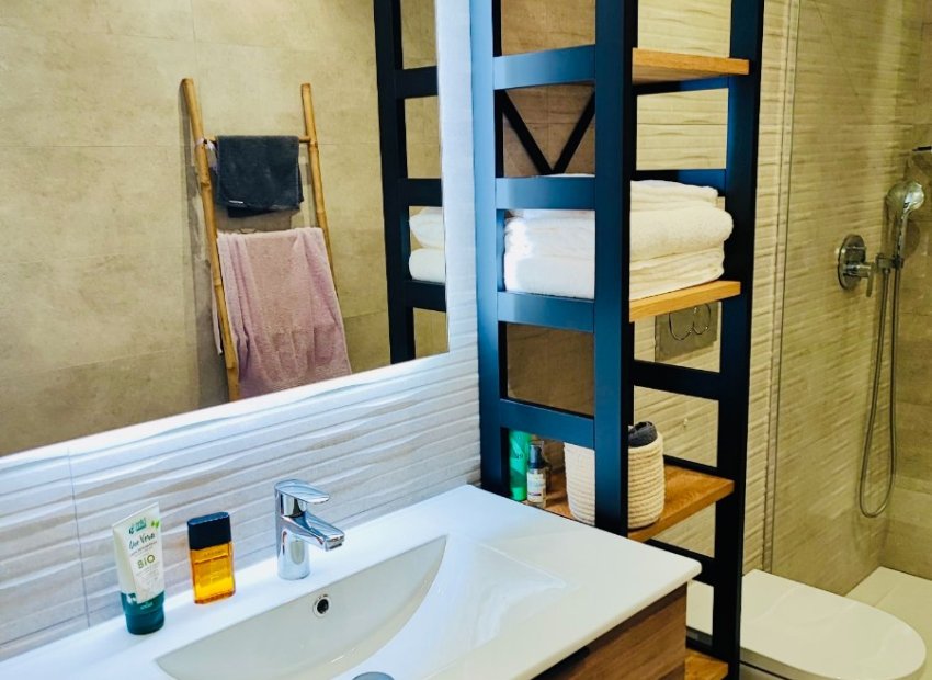 Resale - Apartment / flat - Torrevieia - Center