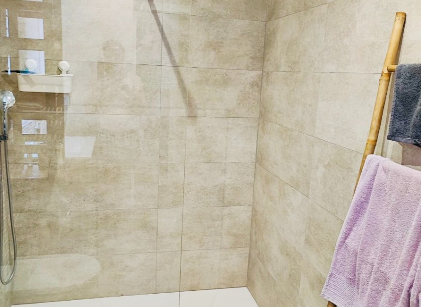 Resale - Apartment / flat - Torrevieia - Center