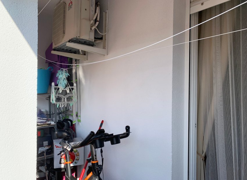 Resale - Apartment / flat - Torrevieia - Center