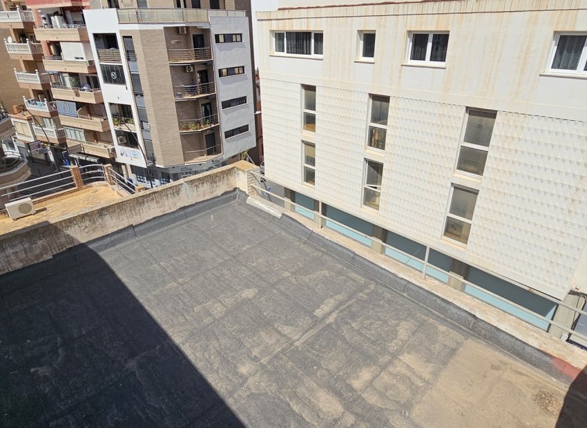 Resale - Apartment / flat - Torrevieia - Center