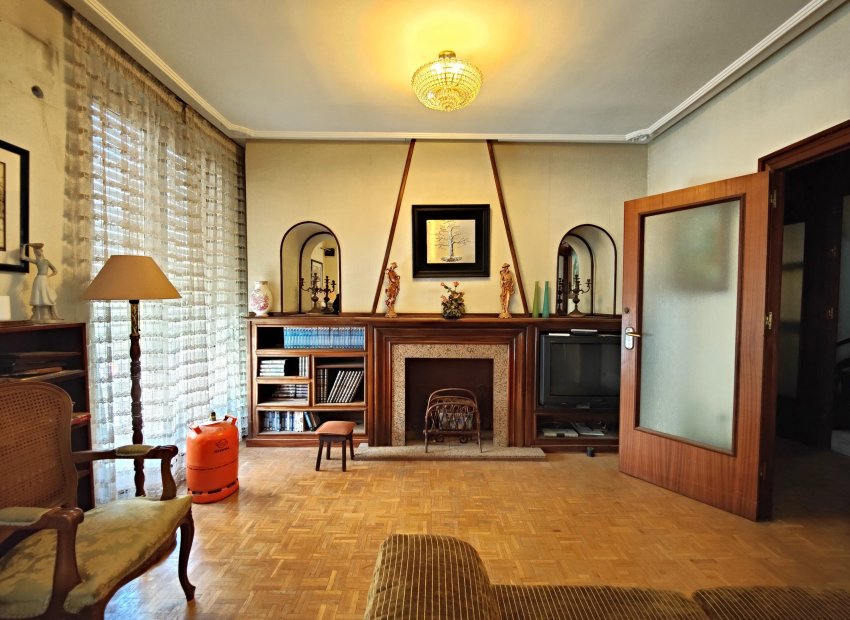 Resale - Apartment / flat - Torrevieia - Center