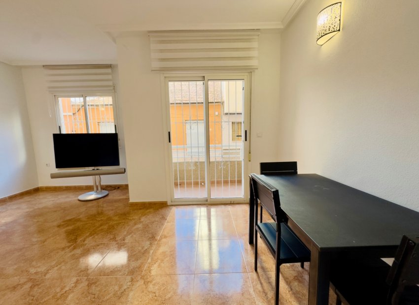 Resale - Apartment / flat - Torrevieia - Center