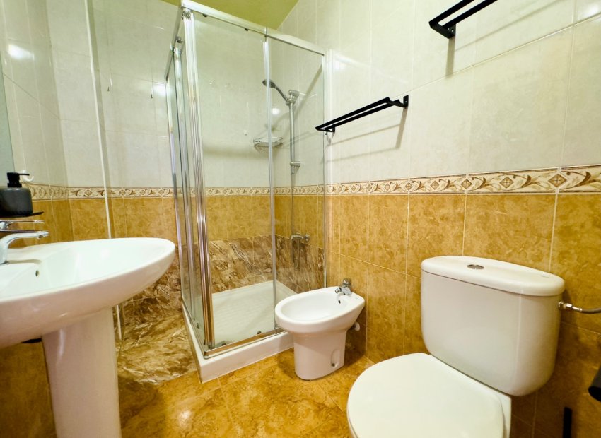Resale - Apartment / flat - Torrevieia - Center
