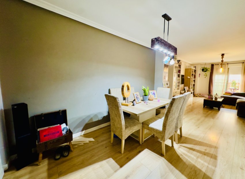 Resale - Apartment / flat - Torrevieia - Center