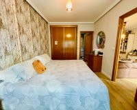 Resale - Apartment / flat - Torrevieia - Center