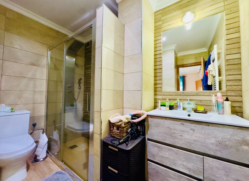 Resale - Apartment / flat - Torrevieia - Center