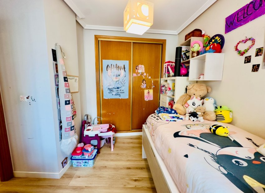 Resale - Apartment / flat - Torrevieia - Center