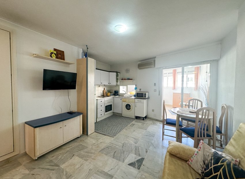 Resale - Apartment / flat - Torrevieia - Center
