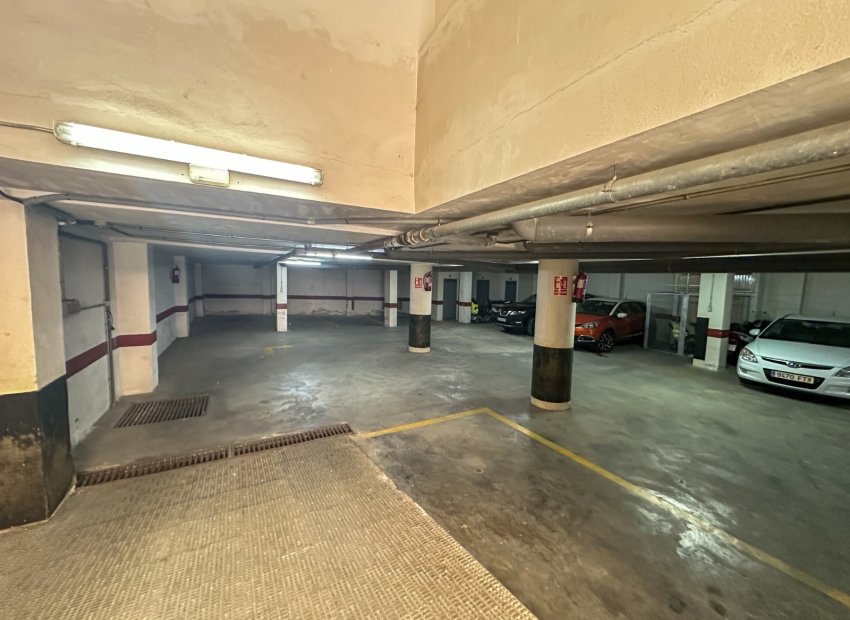 Resale - Apartment / flat - Torrevieia - Center