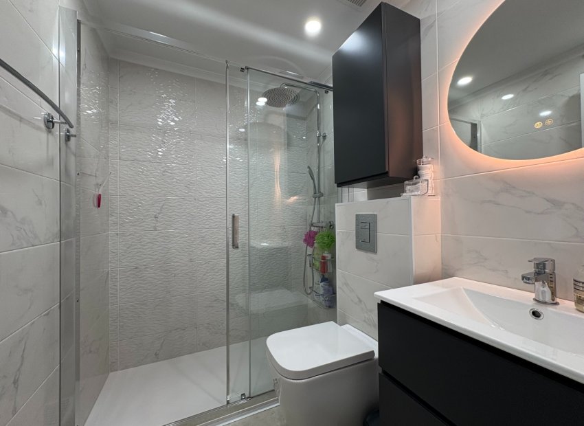 Resale - Apartment / flat - Torrevieia - Center