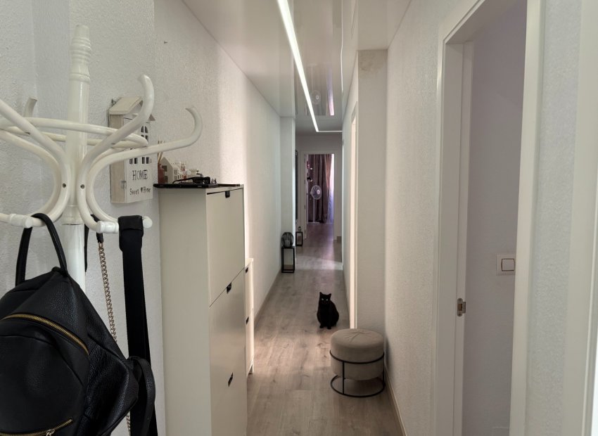 Resale - Apartment / flat - Torrevieia - Center