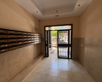 Resale - Apartment / flat - Torrevieia - Center