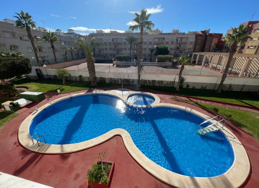 Resale - Apartment / flat - Torrevieia - Comunidad Valenciana
