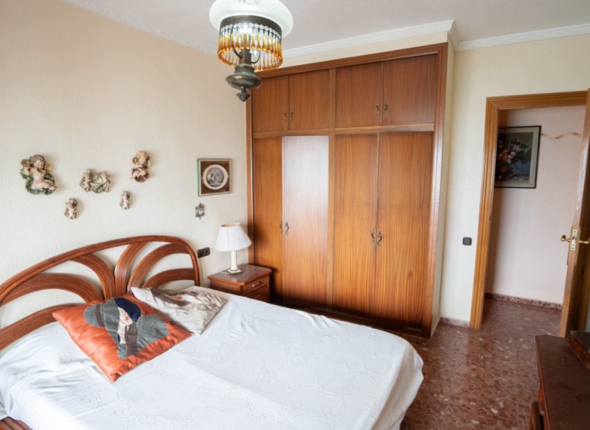 Resale - Apartment / flat - Torrevieia - Costa Blanca
