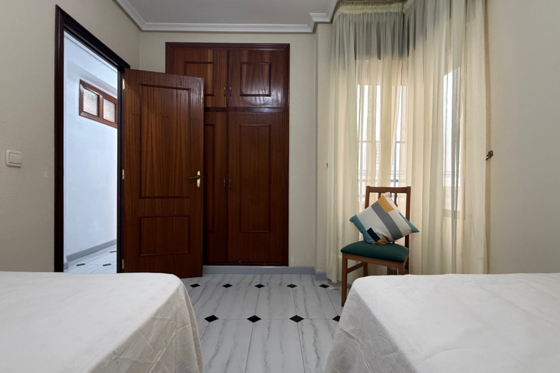 Resale - Apartment / flat - Torrevieia - Costa Blanca