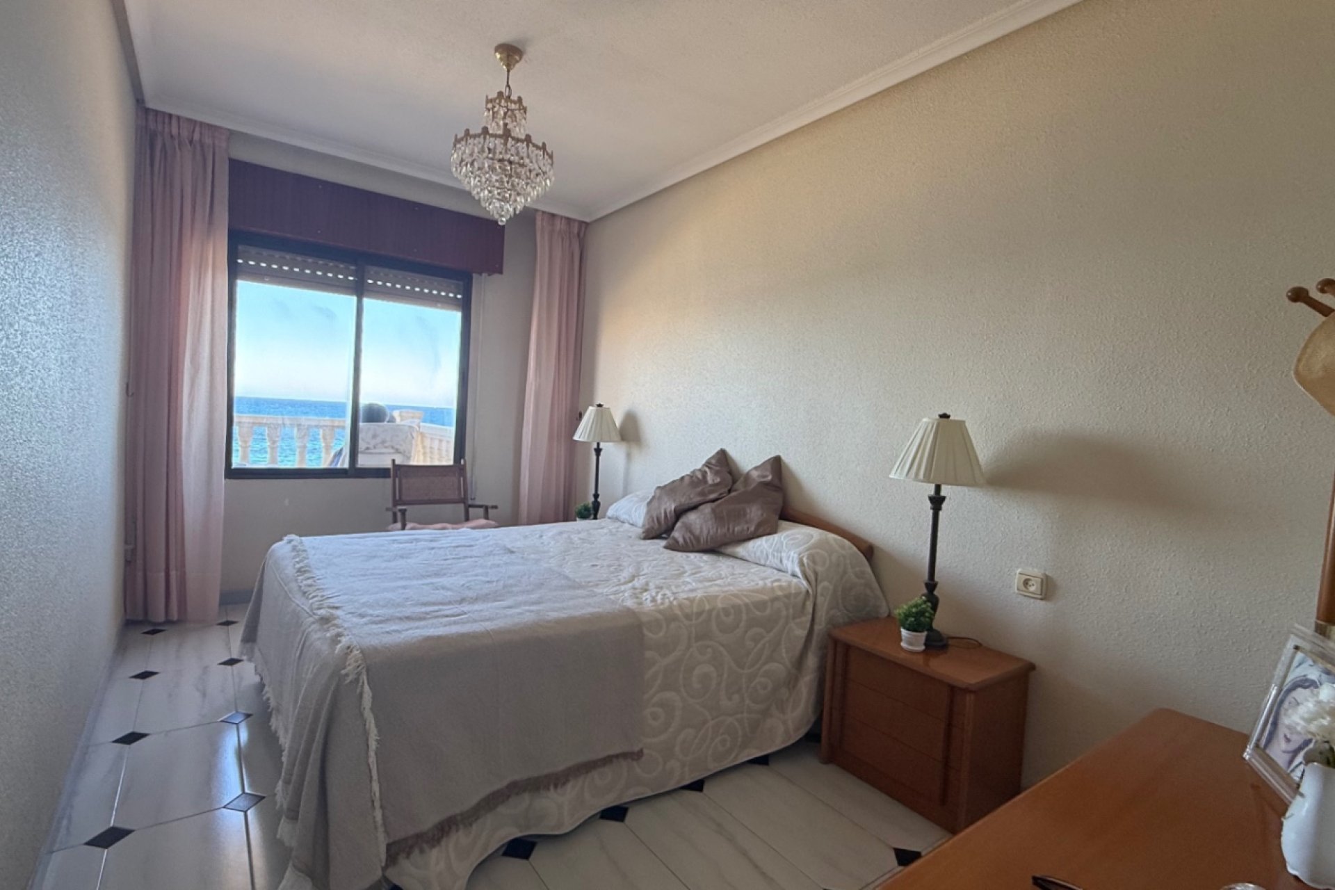 Resale - Apartment / flat - Torrevieia - Costa Blanca
