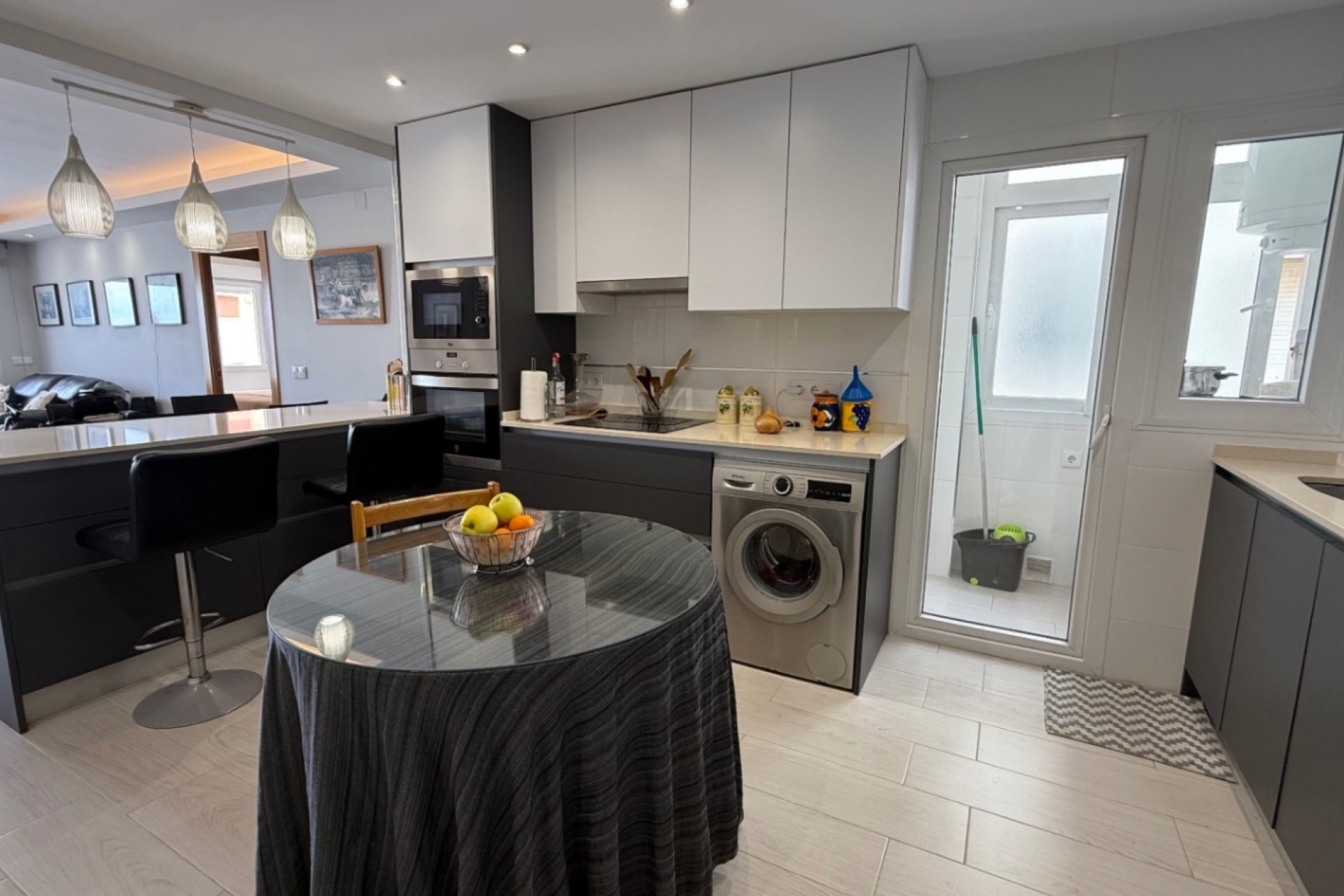 Resale - Apartment / flat - Torrevieia - Costa Blanca