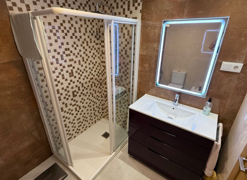 Resale - Apartment / flat - Torrevieia - Costa Blanca