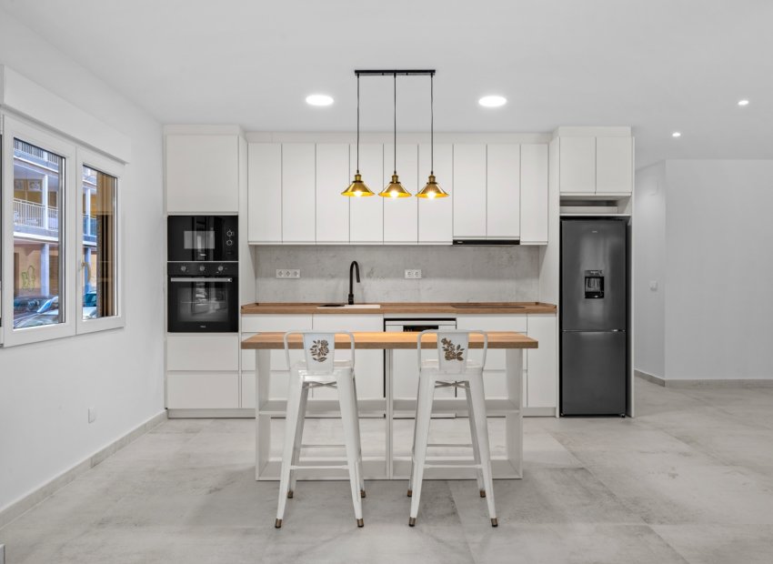 Resale - Apartment / flat - Torrevieia - El Acequión - Los Náufragos