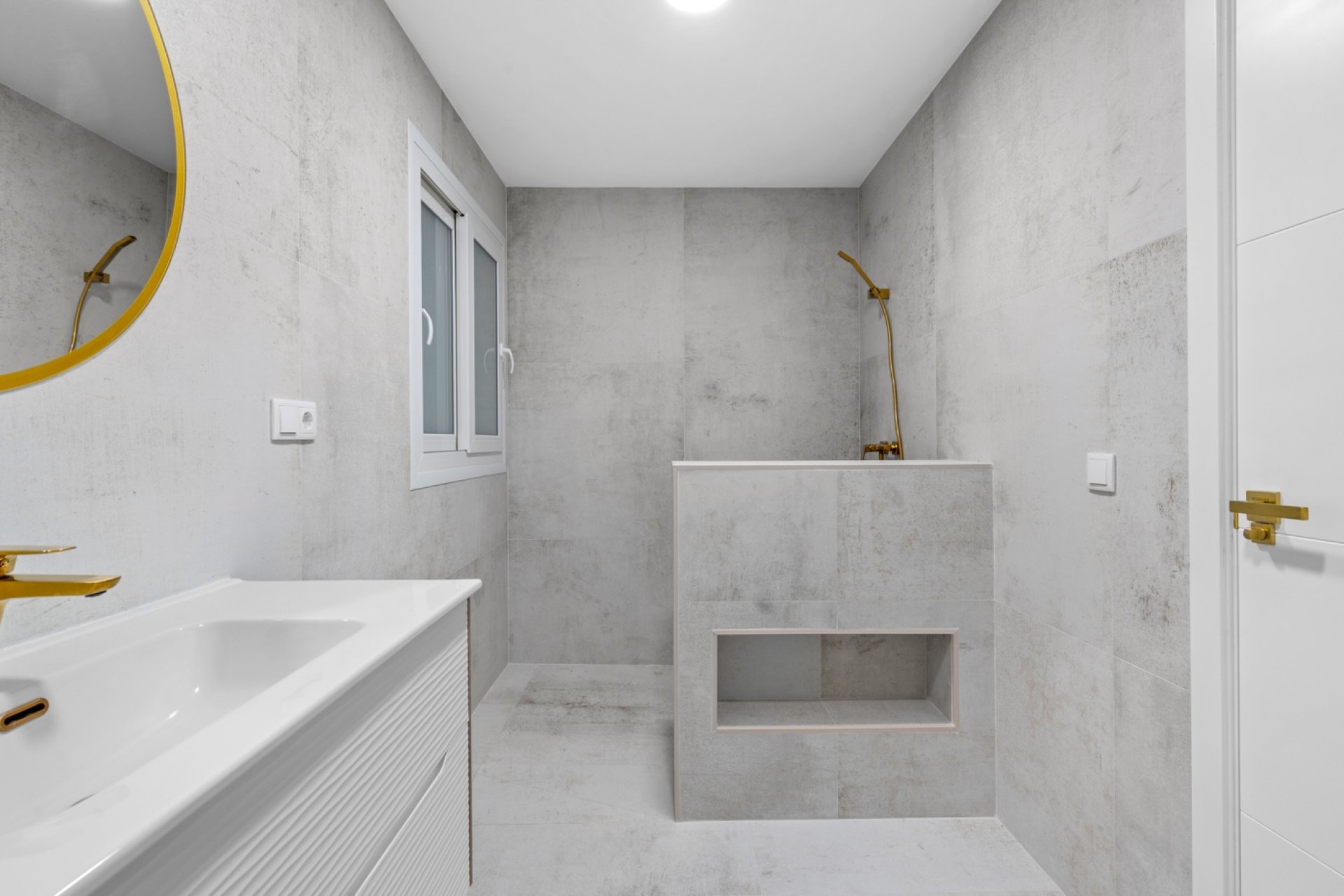 Resale - Apartment / flat - Torrevieia - El Acequión - Los Náufragos