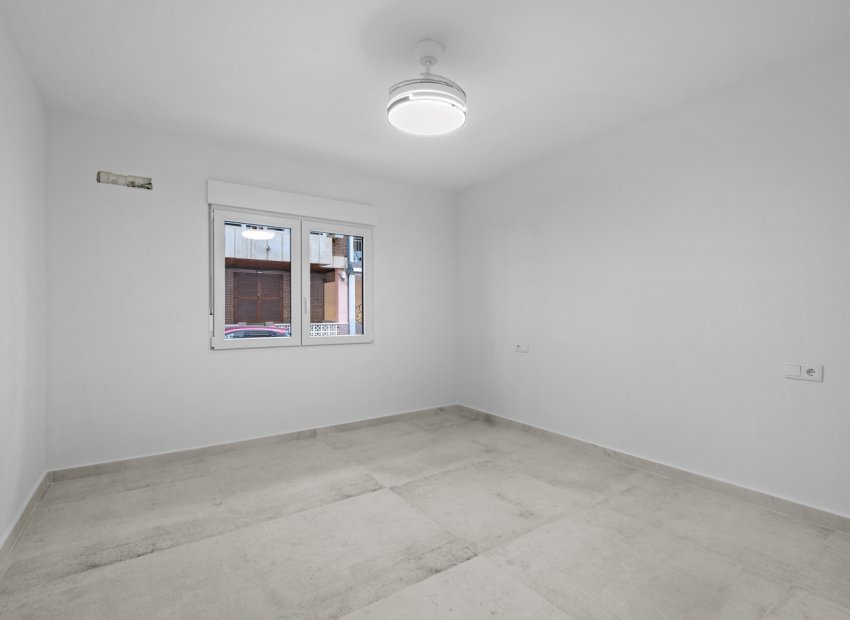 Resale - Apartment / flat - Torrevieia - El Acequión - Los Náufragos