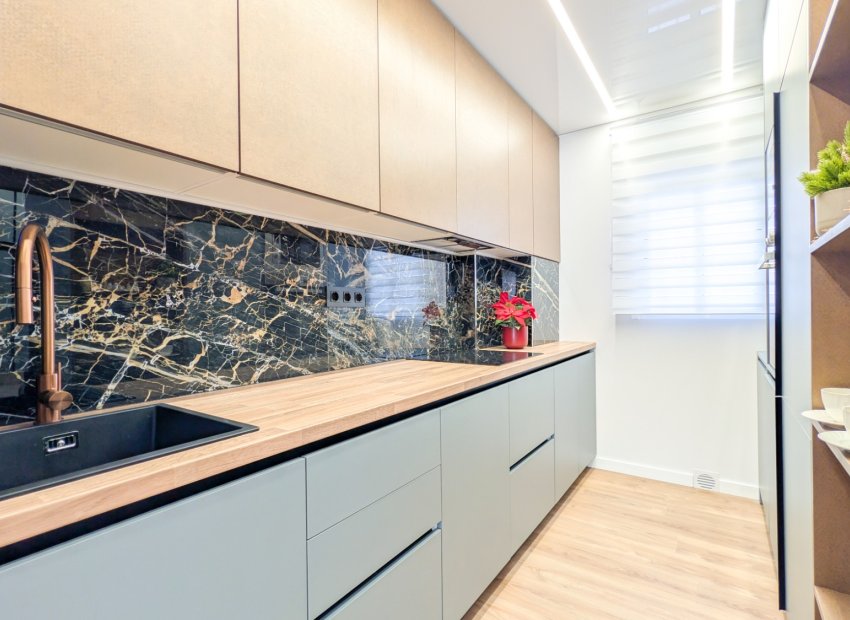 Resale - Apartment / flat - Torrevieia - El Acequión - Los Náufragos