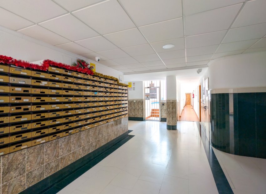 Resale - Apartment / flat - Torrevieia - El Acequión - Los Náufragos