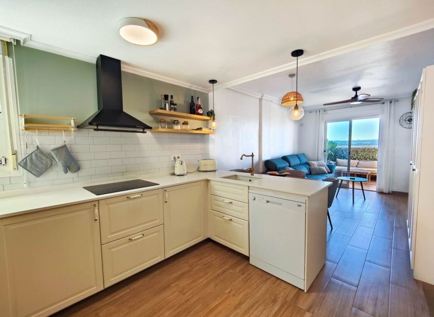 Resale - Apartment / flat - Torrevieia - El Acequión - Los Náufragos