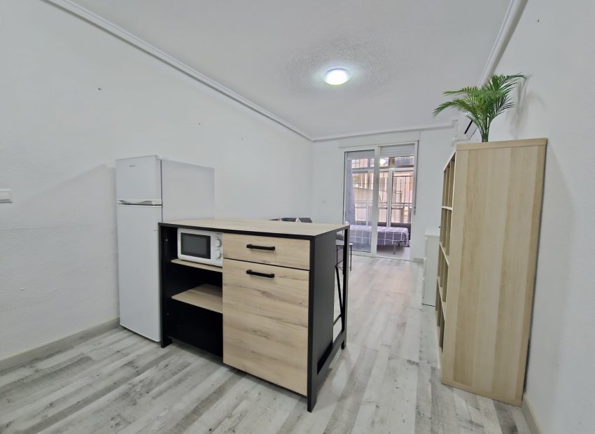 Resale - Apartment / flat - Torrevieia - El Chaparral