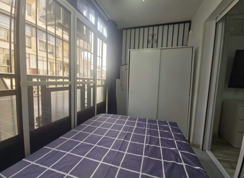 Resale - Apartment / flat - Torrevieia - El Chaparral