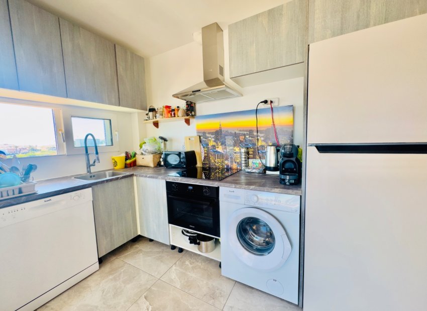Resale - Apartment / flat - Torrevieia - La Mata