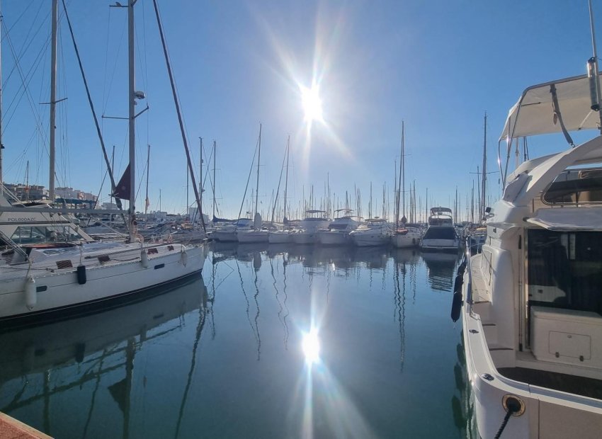 Resale - Apartment / flat - Torrevieia - La Veleta